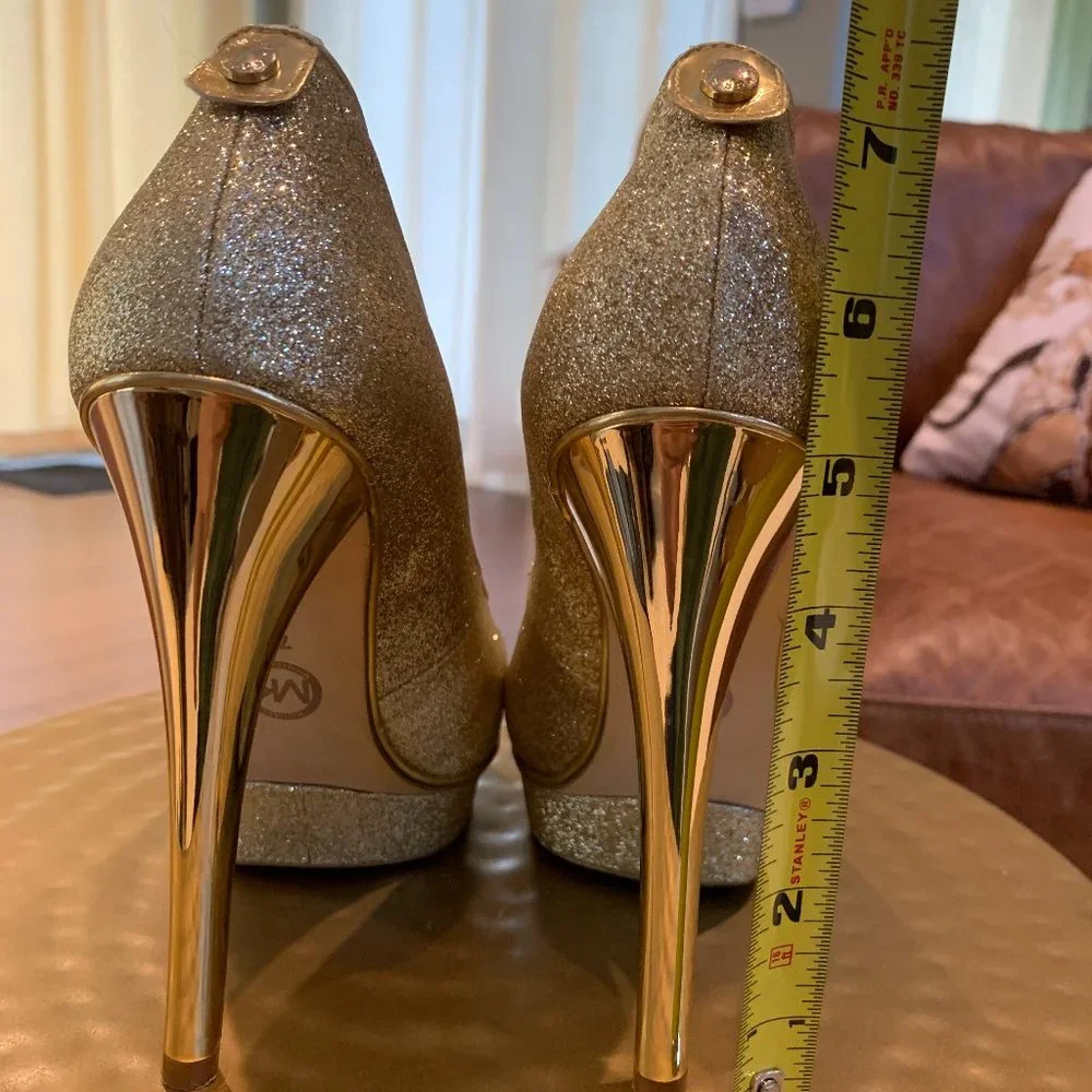 *Used 1x* Michael Kors Gold Heels Size 7